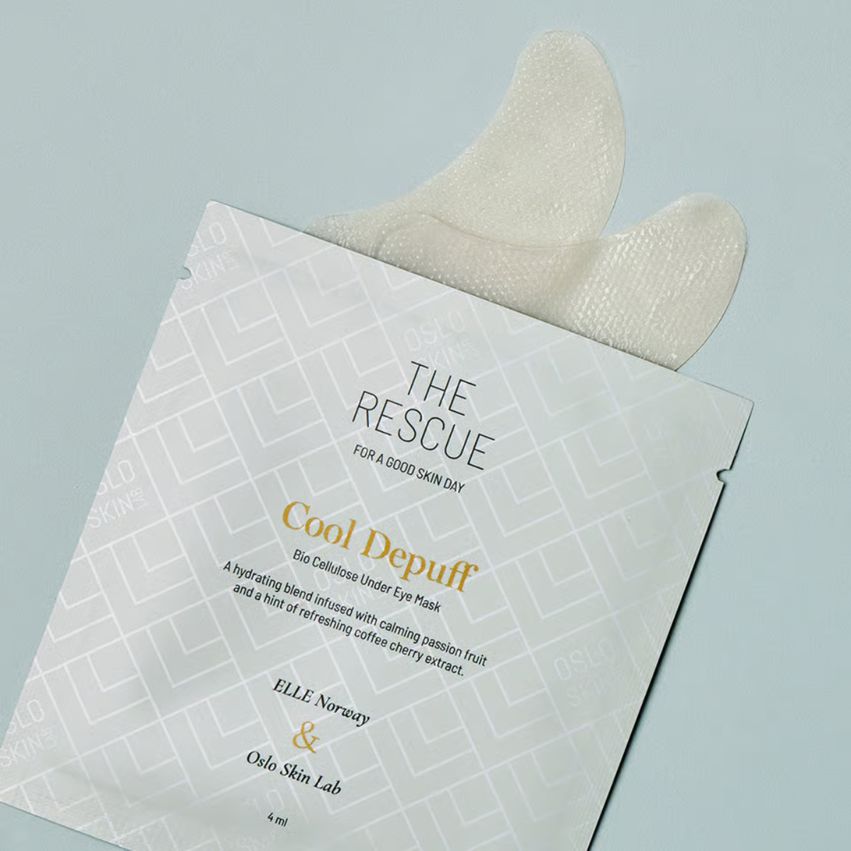 Oslo Skin Lab The Rescue Cool Depuff Eye Mask 4 par